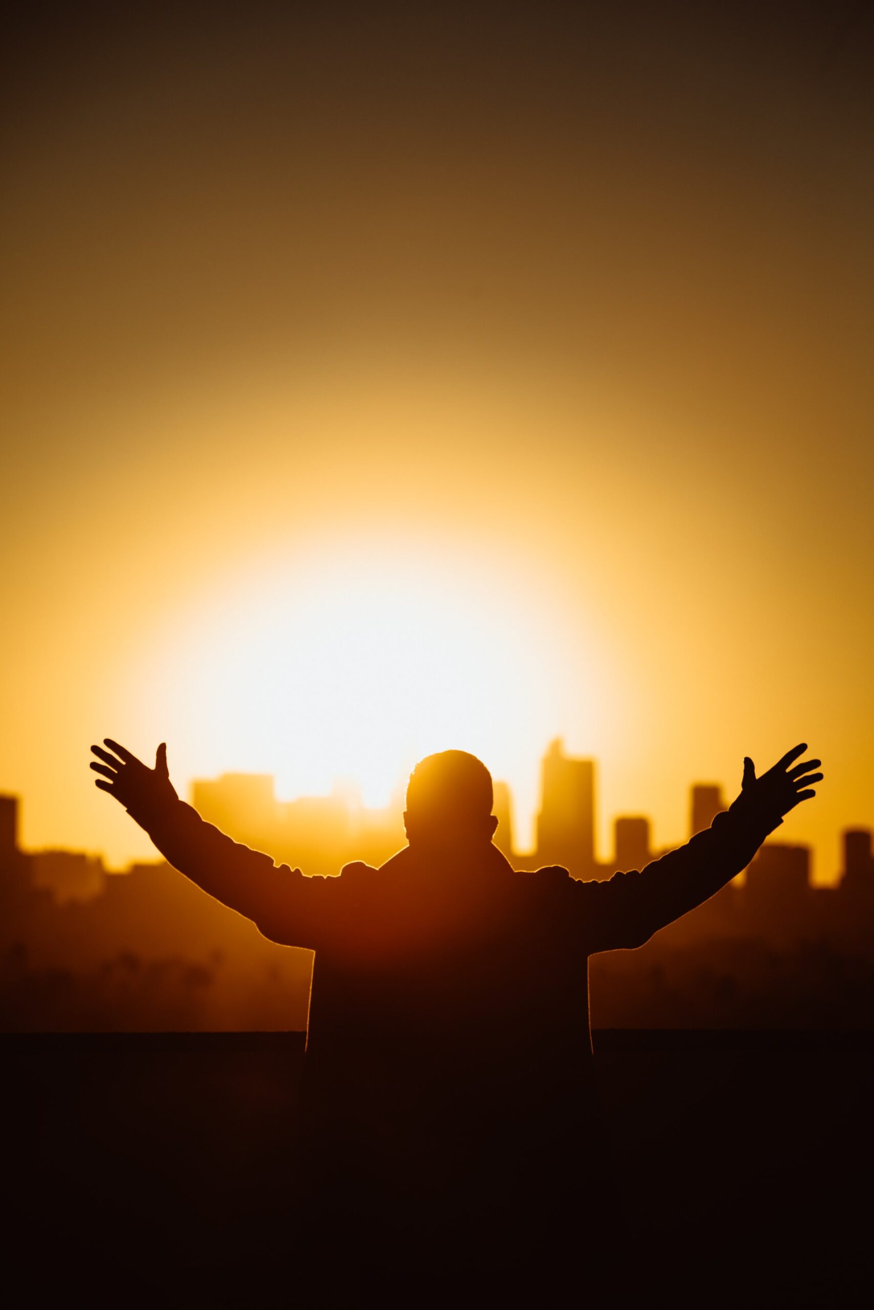 nathan-dumlao-MrtzHLp4zVM-unsplash praying against spiritual warfare